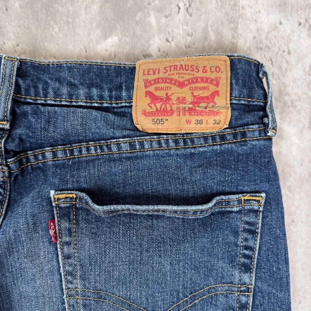 Levis 505 Jeans Mens 36x32 Blue Denim Regular‎ Fit Straight Leg Western Cowboy
